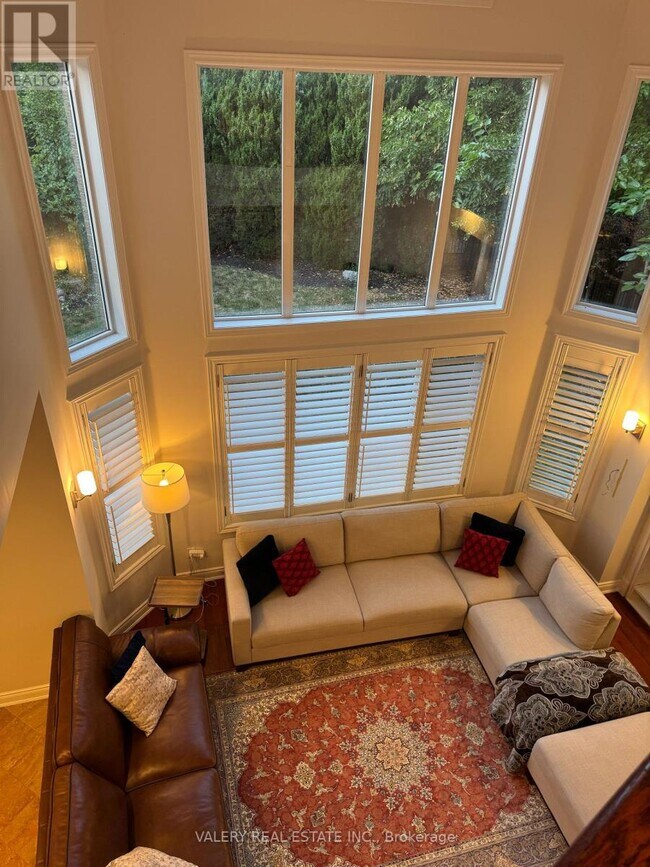 3279 Raspberry Bush Trail in Oakville, ON - Building Photo - Building Photo