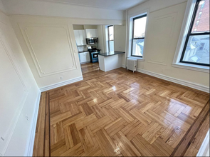 900 E 35th St in Brooklyn, NY - Building Photo - Interior Photo