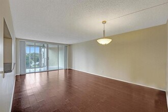 9531 Seagrape Dr, Unit 302 in Davie, FL - Building Photo - Building Photo