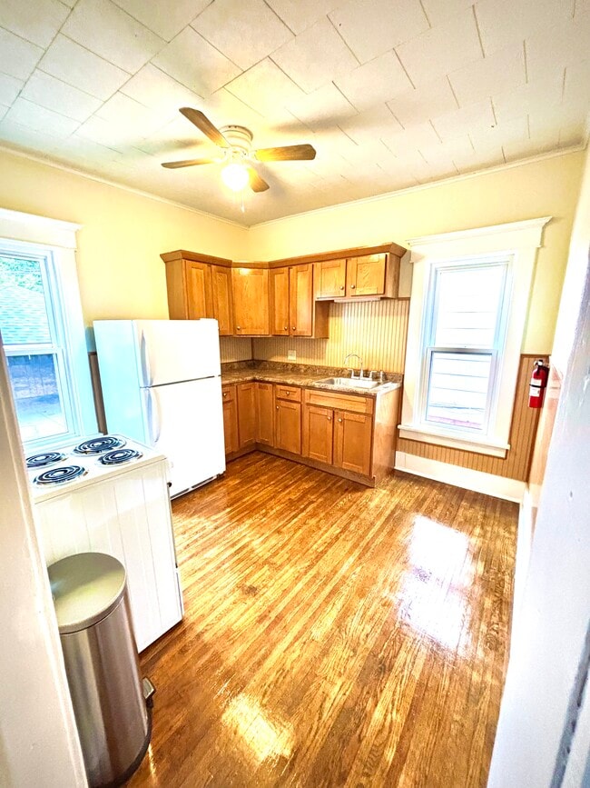 220 Stevenson St, Unit Lower Rear