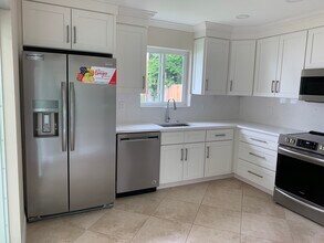 580 NW 13th Dr in Boca Raton, FL - Building Photo - Building Photo