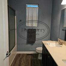 6625 Wesley Dr in Walbridge, OH - Building Photo - Building Photo