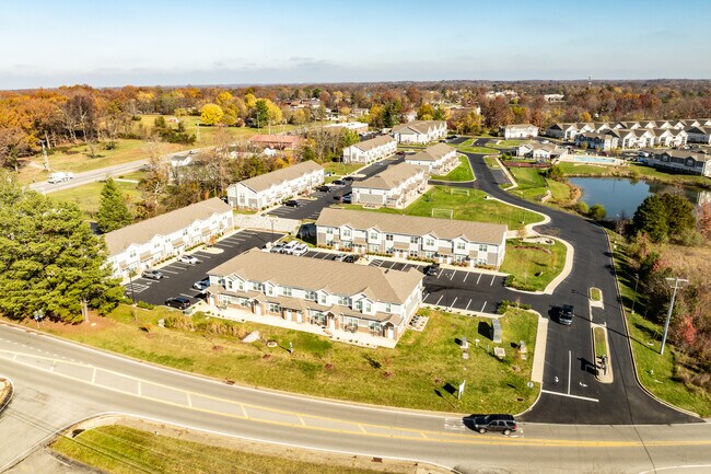 Twin Springs Townhomes in White House, TN - Foto de edificio - Building Photo