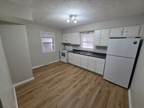 2153 S 12th St in Springfield, IL - Building Photo - Building Photo