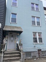85 Laidlaw Ave in Jersey City, NJ - Building Photo