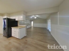 902 La Nell Drive Deer Park TX in Deer Park, TX - Building Photo - Building Photo