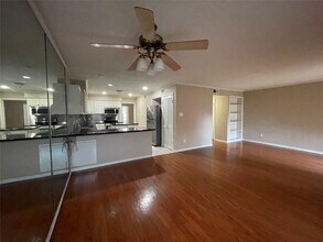 1721 W Sam Houston Pkwy S in Houston, TX - Building Photo - Building Photo