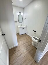 404 E 5600 S in Murray, UT - Foto de edificio - Building Photo