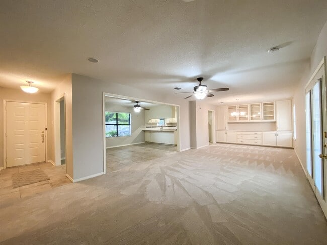 610 Creek Dr in New Braunfels, TX - Building Photo - Building Photo