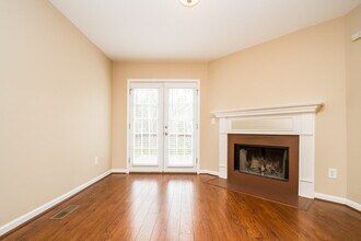 1549 Bridgecrest Dr in Nashville, TN - Building Photo - Building Photo