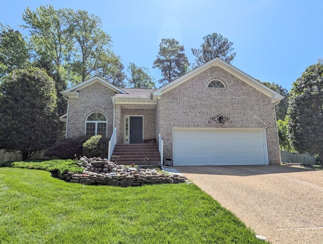 property at 4980 Westmoreland Dr