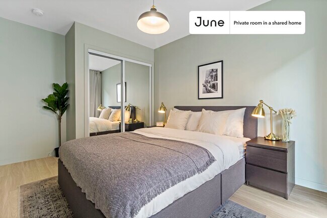 Private bedroom in 5 bed/3.5 bath Home in San Francisco, CA - Building Photo - Building Photo