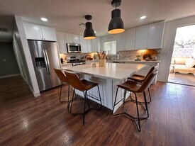 14027 N 32nd St in Phoenix, AZ - Building Photo