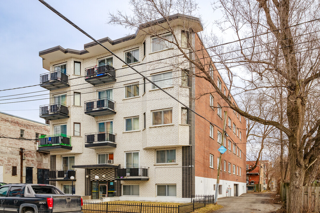 5320 Avenue Bourret in Montréal, QC - Building Photo