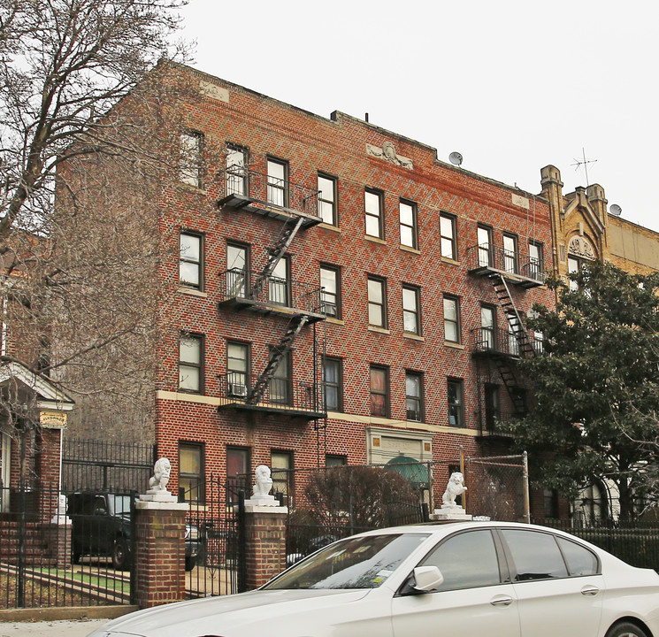 167 Lenox Rd in Brooklyn, NY - Building Photo