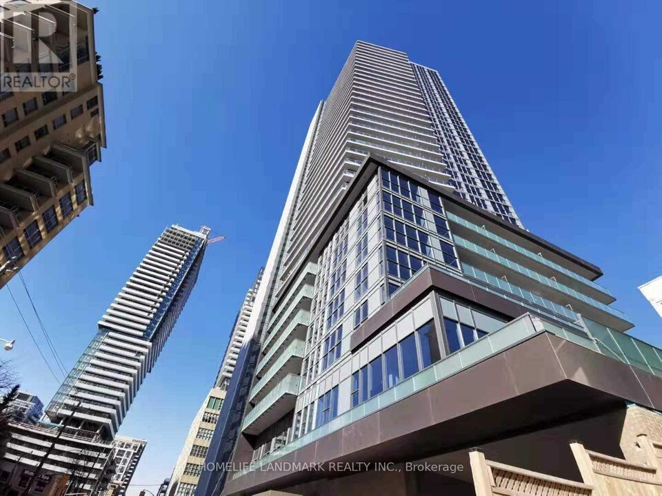 125-125 Redpath Ave in Toronto, ON - Building Photo