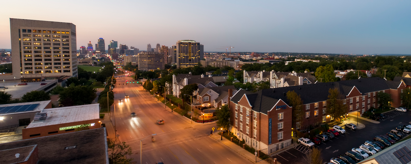 Union Hill on Main in Kansas City, MO - Building Photo