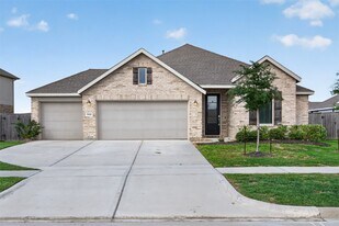 9610 Sterling Arbor Dr in Baytown, TX - Building Photo