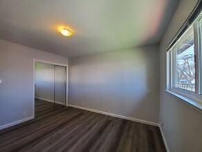 1104 Fifth Ave in Redwood City, CA - Building Photo - Building Photo
