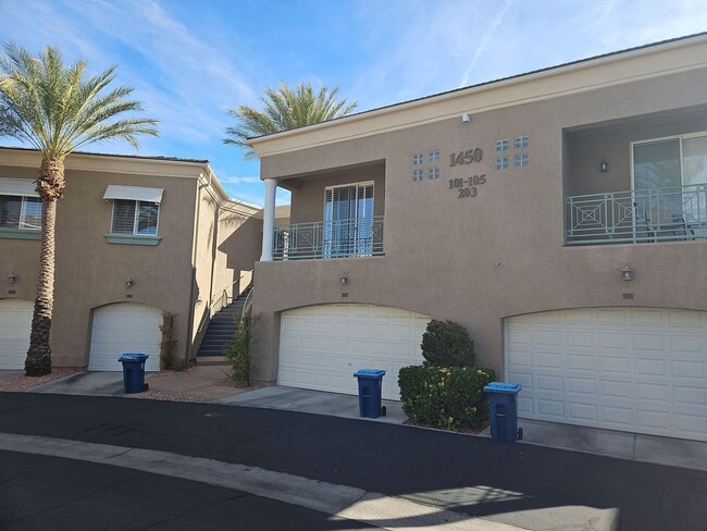 1450 SAN JUAN HILLS Dr in Las Vegas, NV - Building Photo - Building Photo