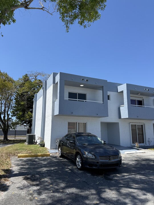 6256 SW 131st Pl in Miami, FL - Building Photo