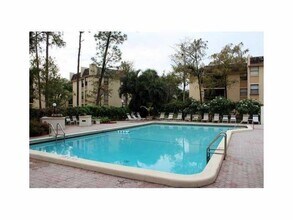 8433 Forest Hills Dr in Coral Springs, FL - Building Photo - Building Photo