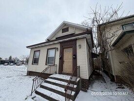 524 E Jefferson Blvd in Fort Wayne, IN - Building Photo