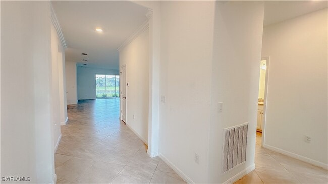 2102 Hamlin St in Naples, FL - Building Photo - Building Photo