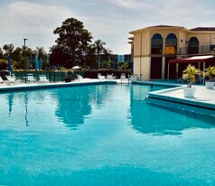 3590 Via Poinciana in Greenacres, FL - Building Photo