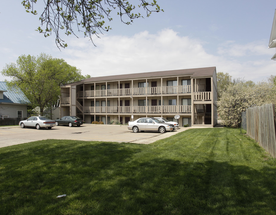 2312 R St in Lincoln, NE - Building Photo