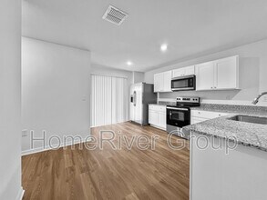 2012 Golden Beak Dr in Eagle Lake, FL - Building Photo - Building Photo