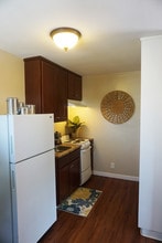 Elivia Apartments in San Diego, CA - Foto de edificio - Building Photo