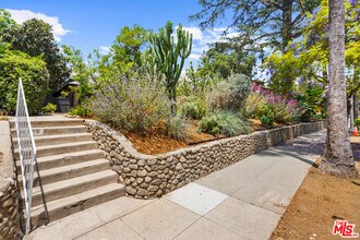 4939 Sycamore Terrace in Los Angeles, CA - Building Photo - Building Photo
