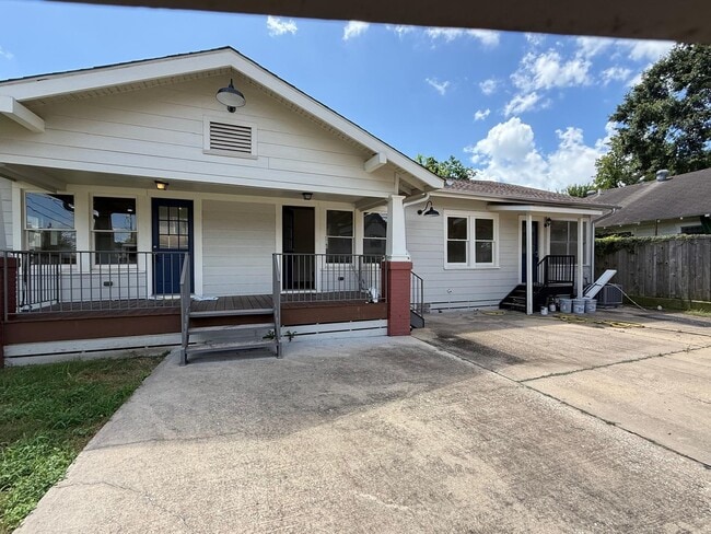 201 Drennan St in Houston, TX - Building Photo - Building Photo