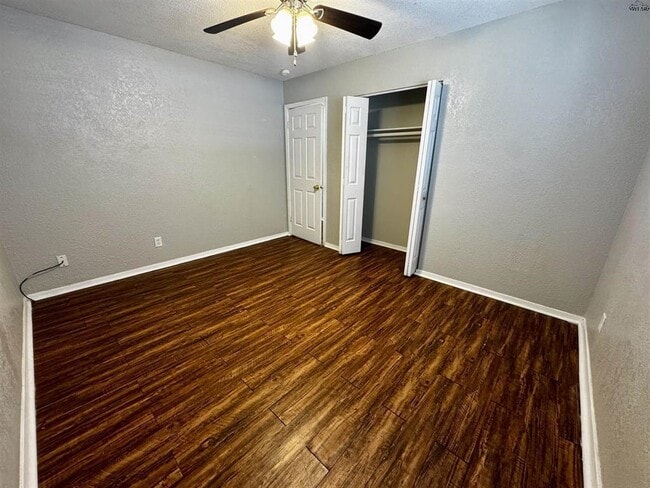 1710 10th St in Wichita Falls, TX - Foto de edificio - Building Photo