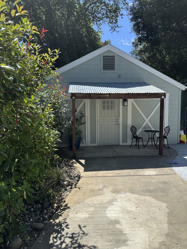 119 Commercial St in Cloverdale, CA - Building Photo - Building Photo
