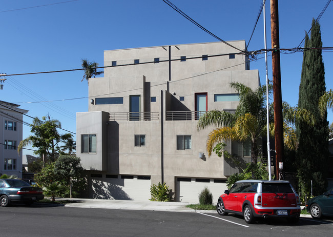 202-208 Ivy St in San Diego, CA - Foto de edificio - Building Photo