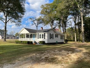 149 1st Bend Rd in Harleyville, SC - Building Photo - Building Photo