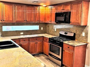 251 Domani Dr, Unit 06P in Henderson, NV - Building Photo - Building Photo