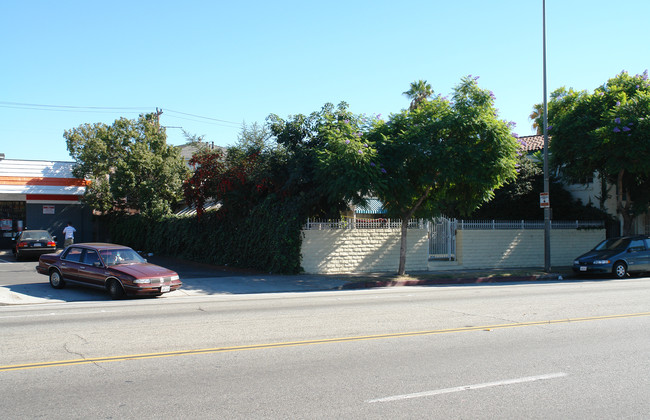 808 S Glendale Ave in Glendale, CA - Building Photo - Building Photo