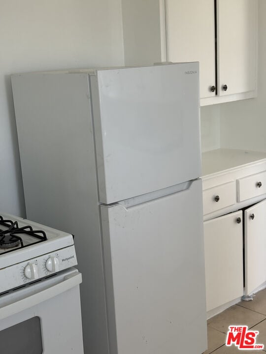 1050 W 60th Pl in Los Angeles, CA - Building Photo - Building Photo