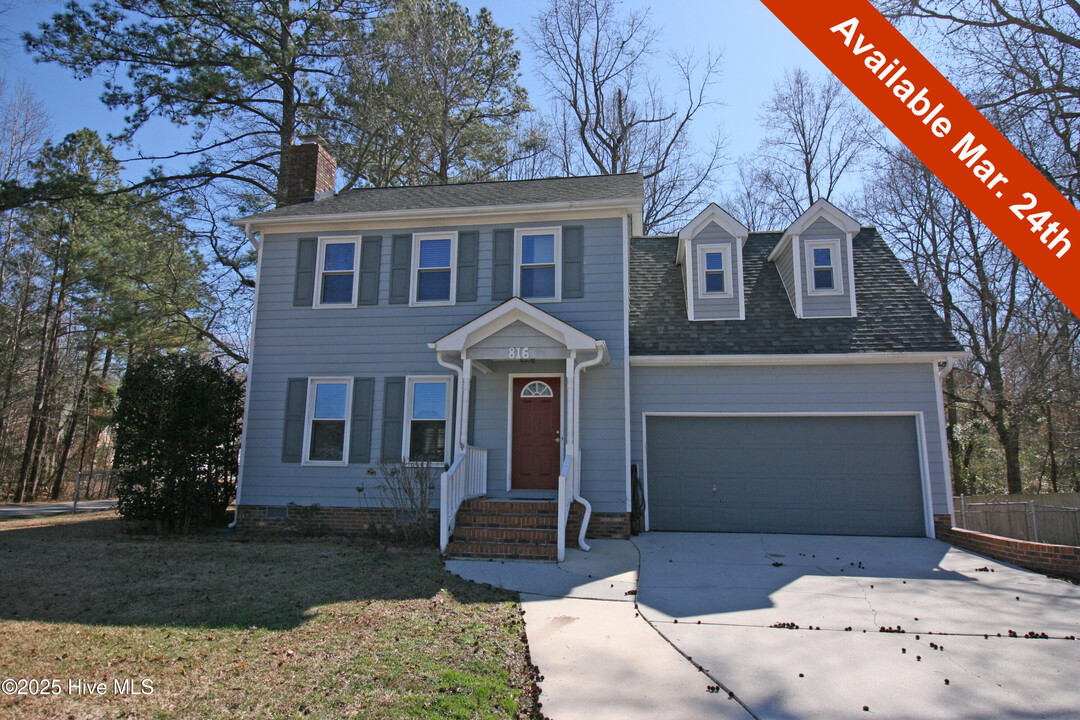816 Gadwell Loop in Jacksonville, NC - Building Photo