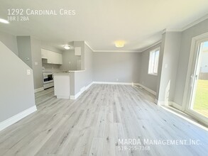 1292 Cardinal Crescent in Windsor, ON - Building Photo - Building Photo