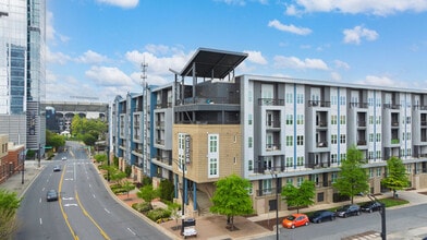Circa Uptown in Charlotte, NC - Foto de edificio - Building Photo