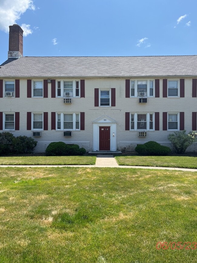 955F East Front Street in Plainfield, NJ - Building Photo - Building Photo