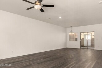 2838 E Tracy Ln in Phoenix, AZ - Building Photo - Building Photo