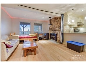 7437 Garfield Dr in Delta, BC - Building Photo - Building Photo