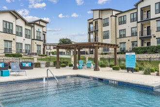 Enclave Falcon Pointe in Pflugerville, TX - Building Photo - Building Photo