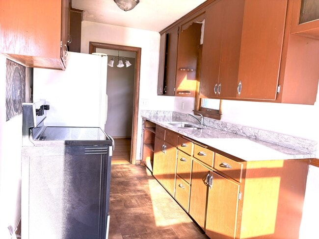 6824 Pleasant Ave in Minneapolis, MN - Building Photo - Building Photo