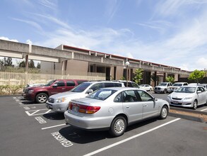 Three Regents in Honolulu, HI - Building Photo - Building Photo